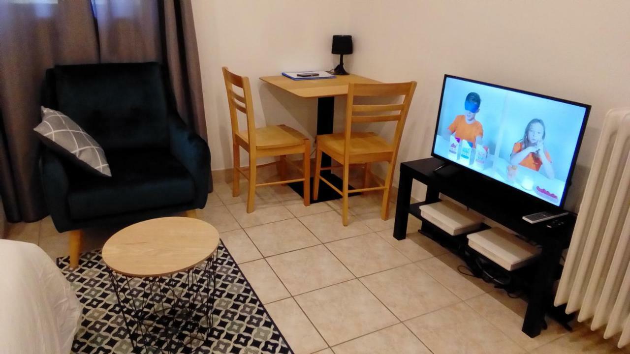 Apartment Aad1 200 M Du Tramway T6 St Pave Blc Avec Cuisine Separee Clamart